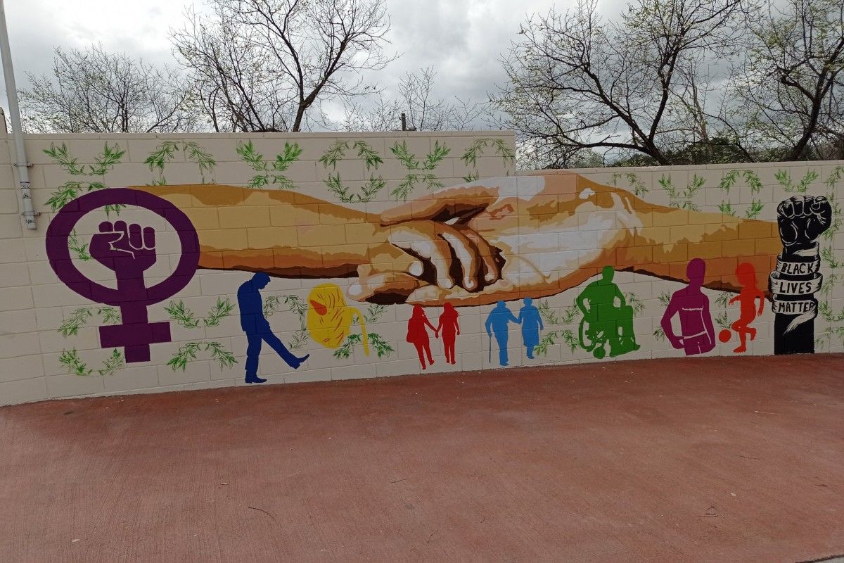 Un dels murals de la COLOR Week d'aquest any 2022