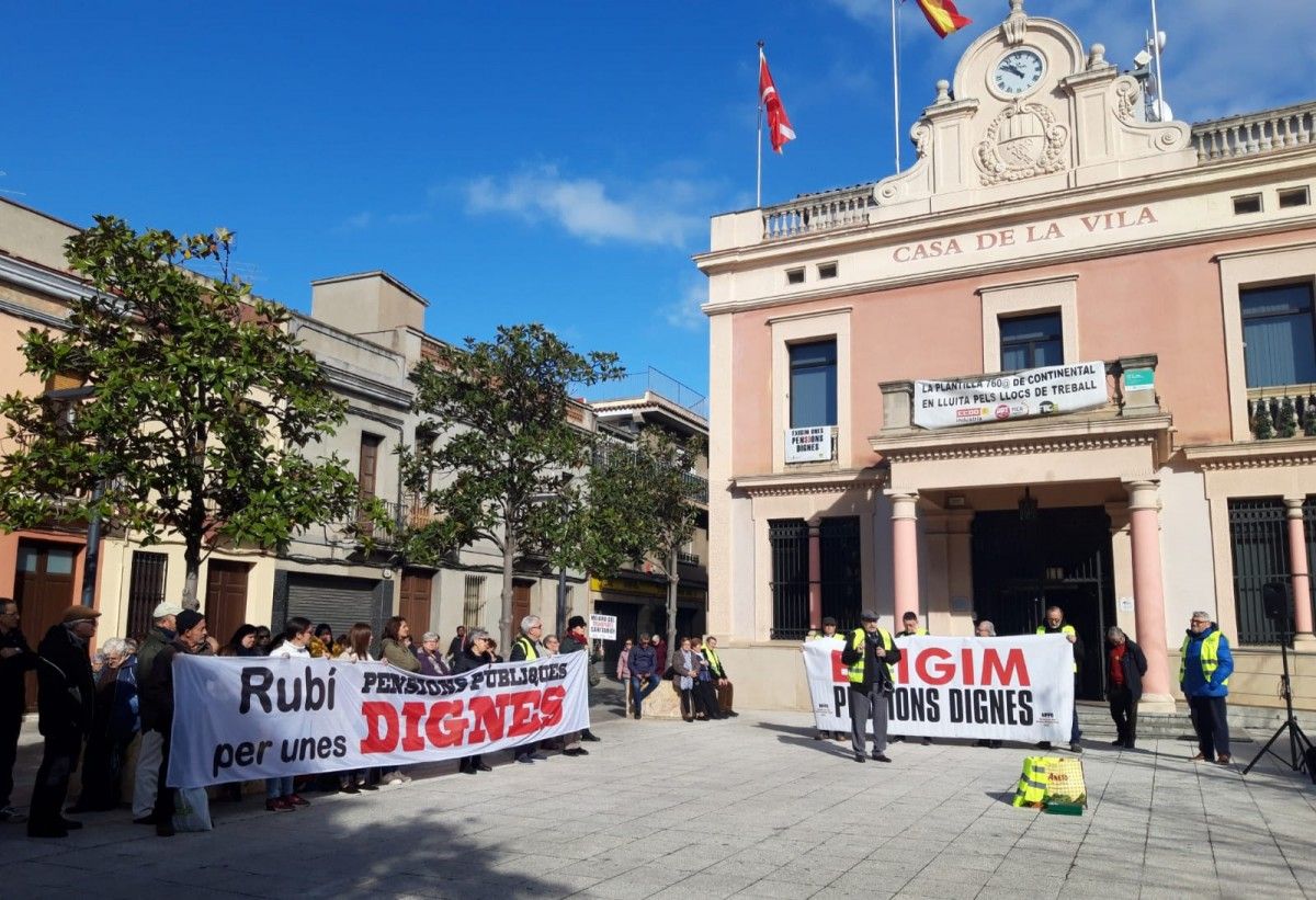 El Moviment per unes Pensions Dignes de Rubí celebra els seus dos anys de lluita