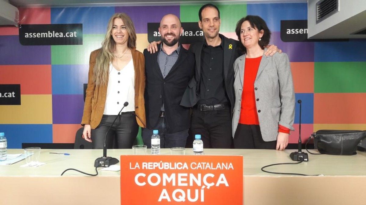 Membres de Primàries Catalunya i presidenta de l'ANC 