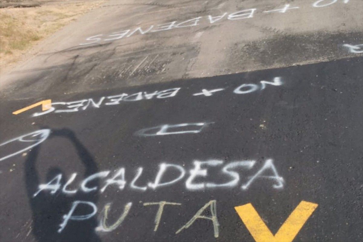 Greus insults a l'alcaldessa de Rubí en un acte vandàlic contra els reductors de Sant Muç