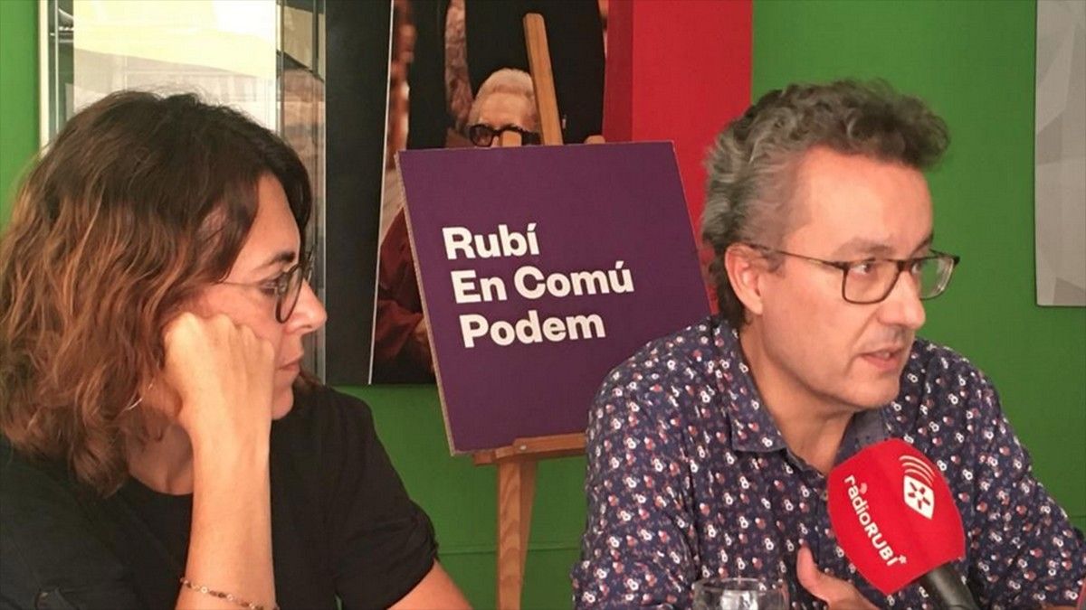 Andrés Medrano i Ànnia García expliquen el seu posicionament davant la proposta d'ordenances fiscals