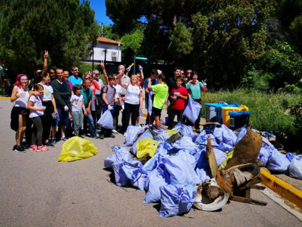 Els voluntaris a la recollida d'escombraries de PlataformaZEO d'aquest diumenge 12