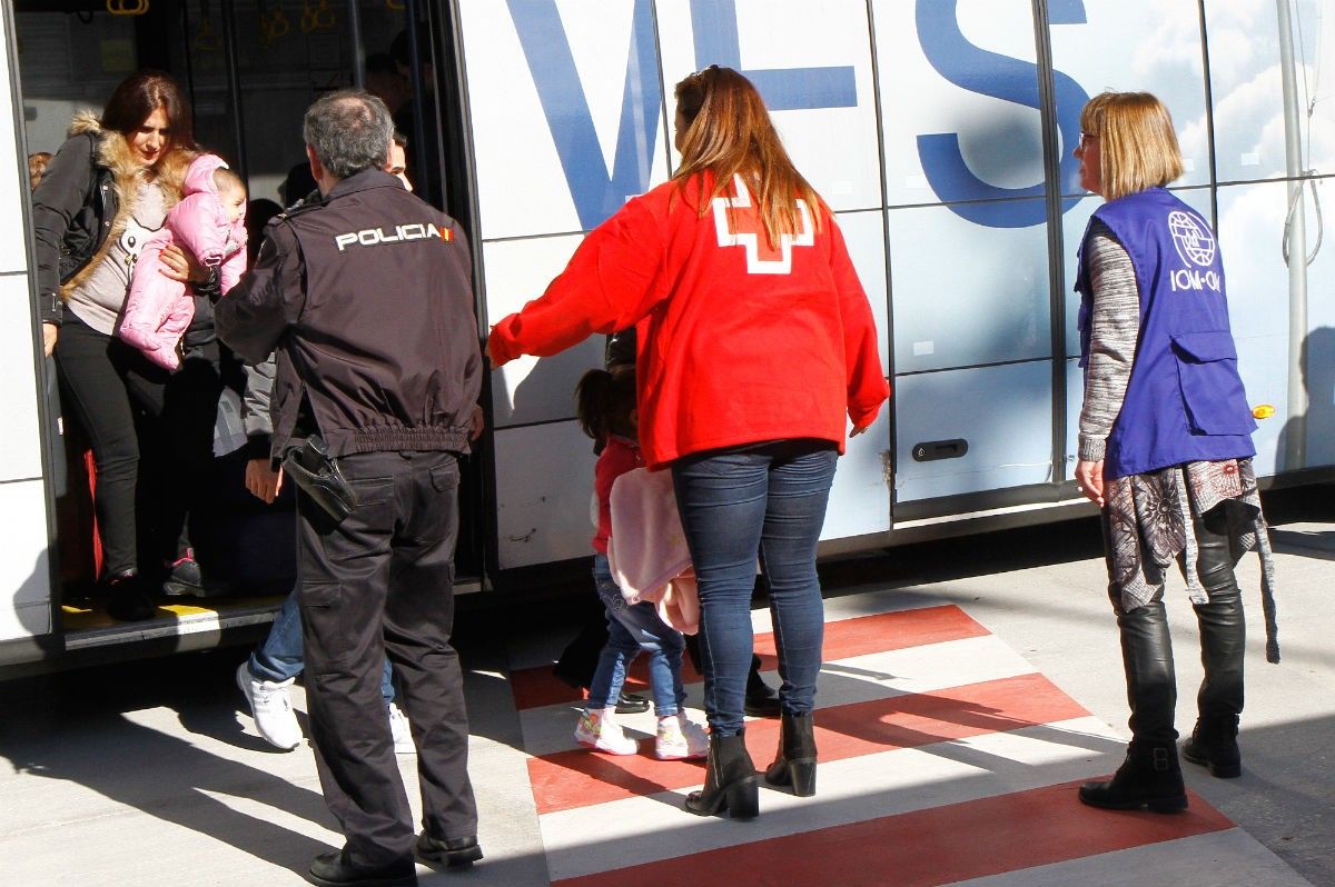 Els refugiats han estat atesos per la Creu Roja i la policia espanyola