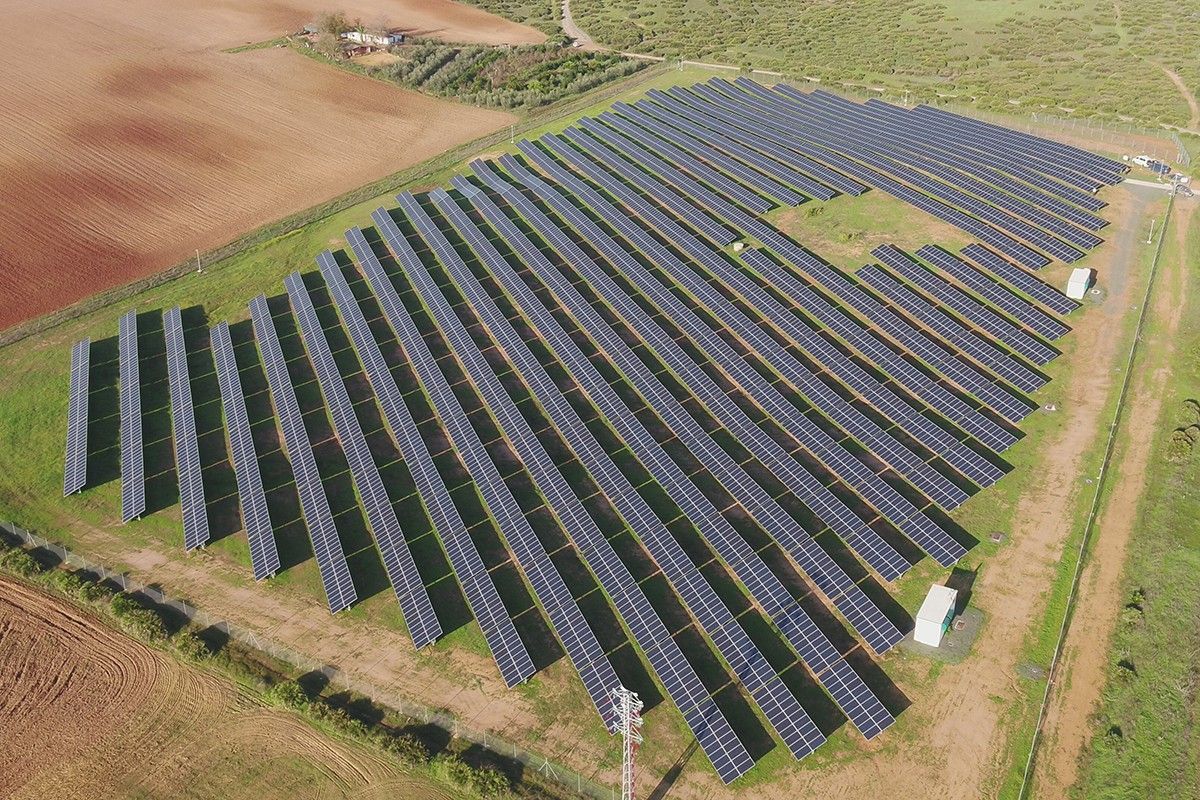 Vista general d'una  planta solar fotovoltaica