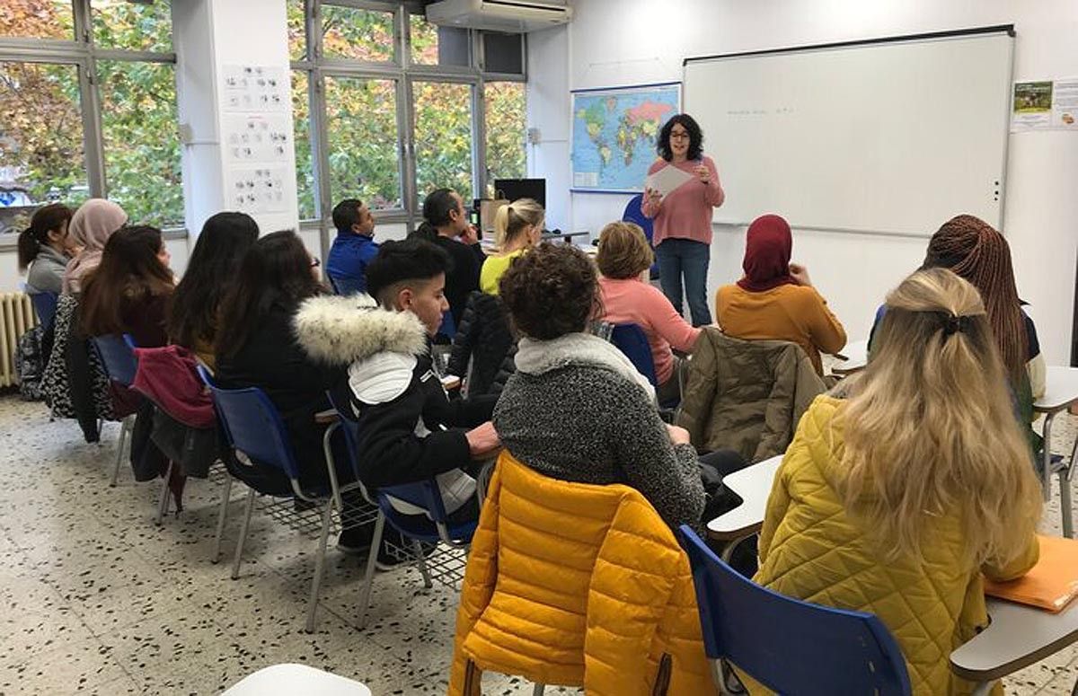 Classe presencial d'un curs de català al CNL.