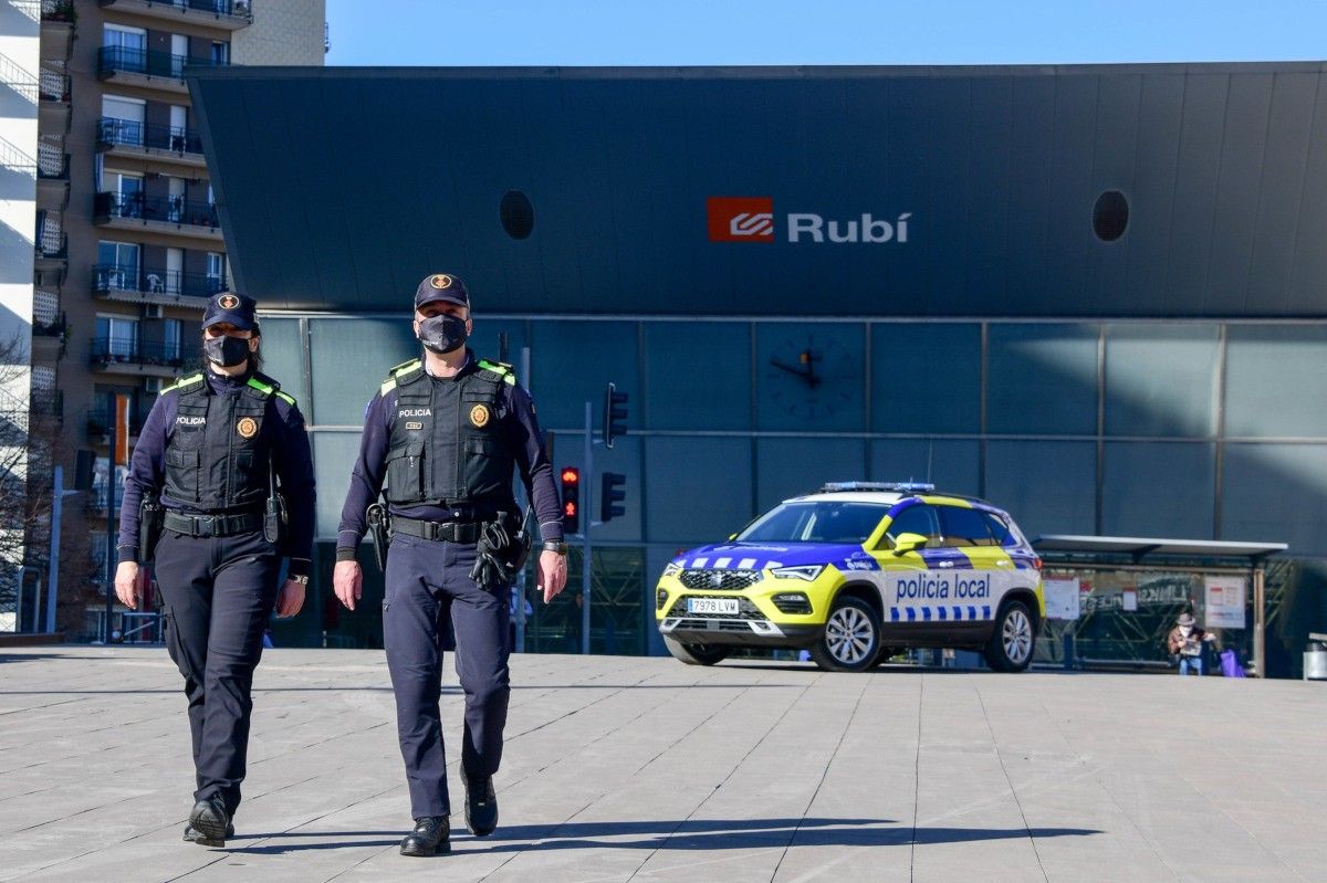 La Policia Local de Rubí ha augmentat la seva presència al carrer