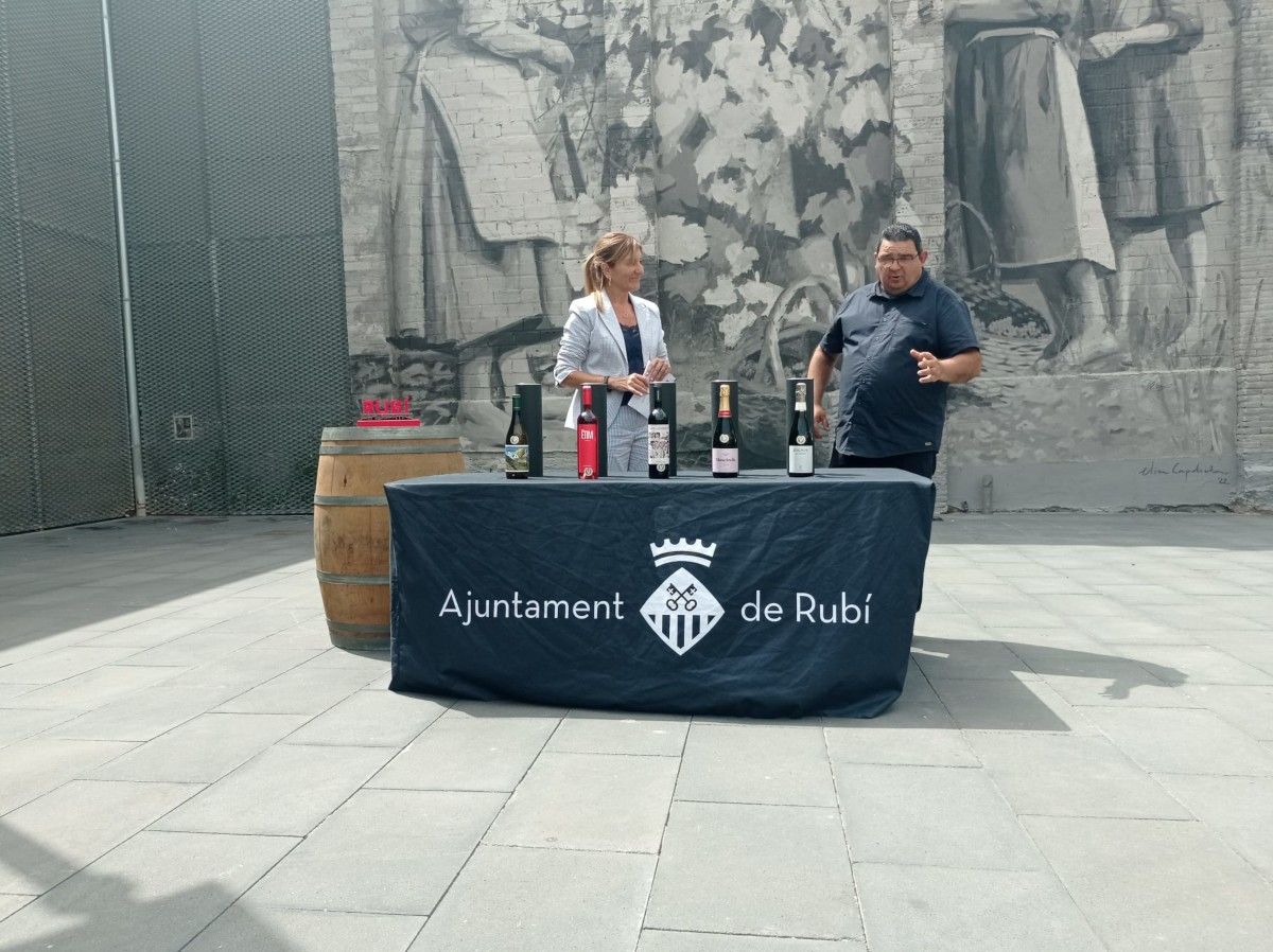 Ana María Martínez i Ramon Roset desvelen els millors vins joves de Catalunya